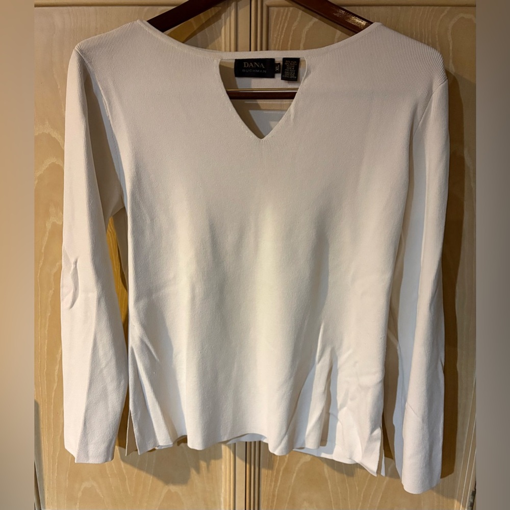 Dana Buchman White Long Sleeve Top